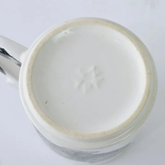 Vintage 1970's Cat with Cattail Handle, Japan, 6 Oz. - Picture 5 of 5